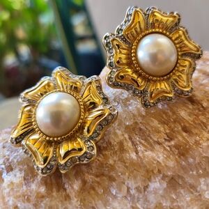 Vintage mabe pearl earrings